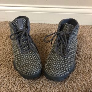 Grey Air Jordon Horizons